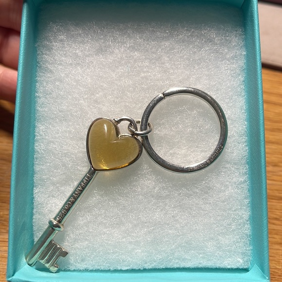 Tiffany and co. 2 inch citrine heart key vintage - Picture 3 of 8